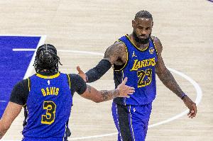 詹姆斯對(duì)瓊斯泄密比賽信息感到不滿 他本想幫助瓊斯進(jìn)入教練行業(yè)