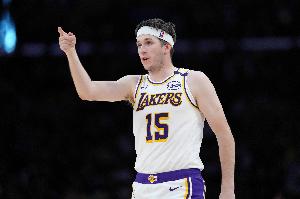 比肩湖人名宿！里夫斯：我可能不值得擁有這一切 他們都特別偉大