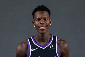 打得可以了！施羅德18中7拿到18分2板12助1斷1帽