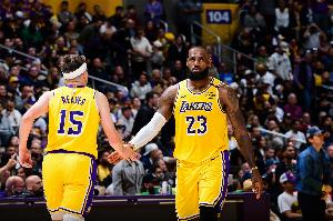 驕傲！里夫斯新高 詹姆斯發(fā)推：50塊雞塊??！那個男孩兒太強了~