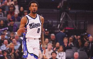 替補火力點！蒙克三節(jié)9中5拿下15分1板2助2斷2帽