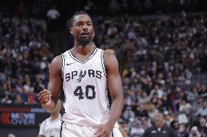 百發(fā)百中！哈里森-巴恩斯半場(chǎng)3投3中&三分2中2得8分4助 正負(fù)值+17