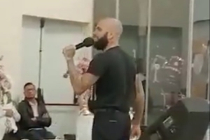 西媒：阿爾維斯近來成為了一名傳教士，此前他因性侵指控入獄