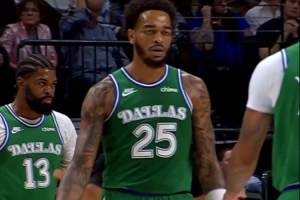 打雷霆就爆！PJ-華盛頓從半場沖過來 接隊友傳球強硬打成2+0