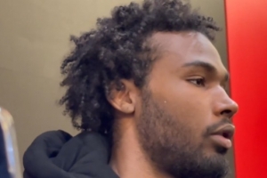 命中5記三分砍22分！伊森：媽媽對我賽前進(jìn)行心理準(zhǔn)備太重要了