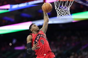 有點被限制！巴雷特上半場8中3得9分1板1助 三分4中1