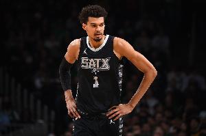 開賽季4勝0負(fù)！文班：這四場(chǎng)都是我們計(jì)劃要贏的 輸了會(huì)感到失望