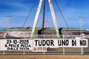 圖多爾遭解雇！尤文部分球迷掛橫幅抗議：圖多爾是我們中的一員