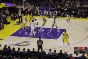 錯失機會！拉拉維亞拋射不中 范德比爾特補籃也丟