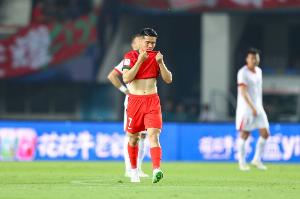 鐘義浩：年初險(xiǎn)些離隊(duì)、冬訓(xùn)減重14斤 特別想為河南拼來(lái)一個(gè)冠軍