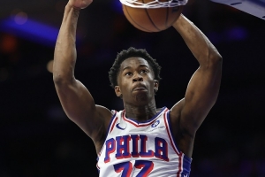 這新秀不得了！埃奇庫(kù)姆新秀前三場(chǎng)砍下75分 超越AI排名隊(duì)史第二