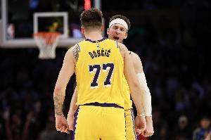 還有時(shí)間！里夫斯兩場(chǎng)比賽已得到92分 追平東契奇前兩場(chǎng)的總得分