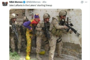 美媒調(diào)侃拉拉維亞打首發(fā)：一個(gè)小丑企圖混入特種部隊(duì)之中