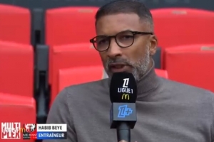 接近下課！隊(duì)報(bào)：雷恩主帥哈比布-貝耶仍將帶隊(duì)出戰(zhàn)本輪法甲