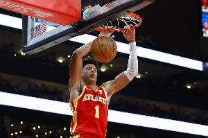 全面表現(xiàn)！杰倫-約翰遜18中11 得到25分6籃板3助攻3搶斷