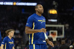 科爾：計(jì)劃讓霍福德出戰(zhàn)22分鐘+ 不打背靠背就能夠增加出場(chǎng)時(shí)間