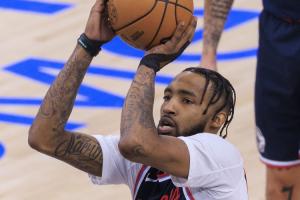 這位置有毒？小瓊斯站到博格丹投三不沾的位置 幾乎空位也三不沾