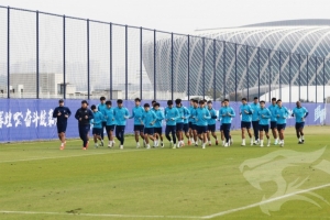 武漢三鎮(zhèn)訓(xùn)練掠影：做好自己，拼搏與共