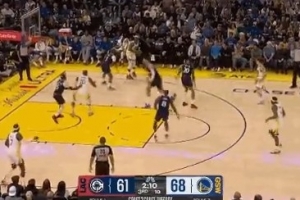 出其不意！巴特勒面對(duì)保羅 直接顛投干拔三分命中！