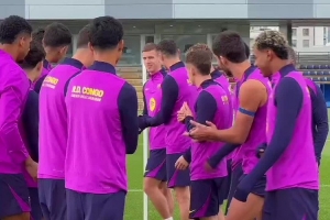 好消息！萊萬、奧爾莫恢復(fù)合練，隊(duì)友們拍打儀式歡迎