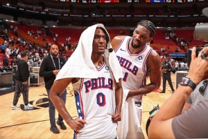 四場比賽三次末節(jié)大逆轉(zhuǎn)！76人全勝戰(zhàn)績的背后是令人稱贊的堅韌