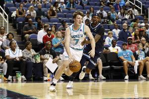 新神射手誕生？4號秀康-克尼佩爾打破多項三分球歷史紀(jì)錄