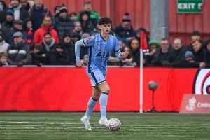 傷兵滿營！鏡報：熱刺小將阿奇-格雷小腿受傷，預(yù)計缺陣一個月