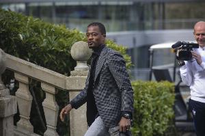 埃弗拉：我在莫耶斯時期曾覺得自己踢得像屎 這一代球員感覺很軟