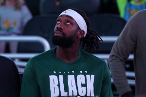 謹(jǐn)慎！貝弗利：我不和不認(rèn)識(shí)的人打牌 要玩也不能超過1000塊