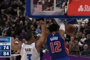 起勢了！哈里斯快下上演雙手暴扣&活塞一波14-1的攻勢打停魔術