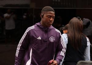 羅馬諾：曼聯(lián)堅(jiān)持要留住梅努和齊爾克澤，西漢姆想租借二人半年