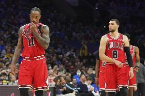 都是舊將！拉文和德羅贊賽后結(jié)伴去了公牛更衣室