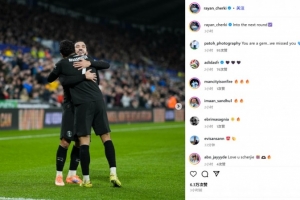 傳射建功！曼城中場謝爾基社媒曬同馬爾穆什相擁慶祝：晉級(jí)下一輪