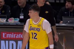 殺瘋了！拉拉維亞三分再中 單節(jié)轟下17分！