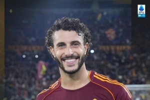 頭槌首開(kāi)記錄！意甲官方：羅馬中衛(wèi)埃爾莫索當(dāng)選本場(chǎng)比賽最佳球員