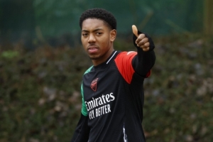 斯凱利：我享受與卡拉菲奧里競爭；不允許任何對(duì)手在酋長球場進(jìn)球