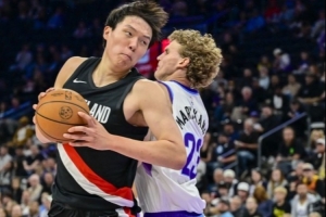 媒體人：有運(yùn)動(dòng)戰(zhàn)得分是好的 楊瀚森需要活力、拼勁、積極性