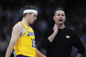 感謝里夫斯吧！雷迪克：我為這個(gè)團(tuán)隊(duì)感到無比自豪