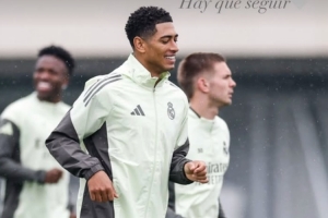 ??心情很不錯(cuò)！貝林厄姆曬雨天訓(xùn)練照：新的一天到來啦