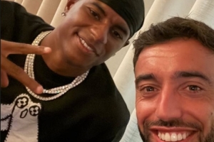 哥倆好！B費社媒曬合照祝拉什福德生快：享受現(xiàn)在吧，你配得上