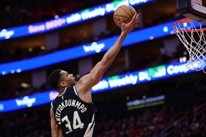 帕森斯：字母哥是非中鋒版本的奧尼爾 健康的他是聯(lián)盟前2、前4