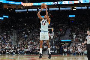 瓦塞爾：球隊(duì)上下都告訴我 有空位機(jī)會(huì)就出手 別猶豫