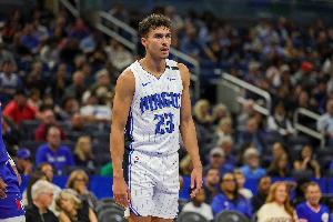 替補(bǔ)火力！席爾瓦11投5中&罰球6中6 得到19分3板1助3斷