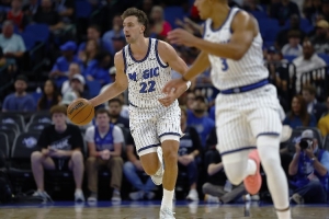 2-4東部第11！記者：對魔術(shù)來說戰(zhàn)勝黃蜂是一場漂亮且急需的勝利