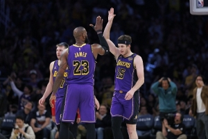 從落選秀到全明星？里夫斯強(qiáng)勢崛起 徹底改變湖人建隊(duì)與沖冠計(jì)劃