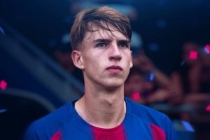 羅馬諾：巴薩19歲中場馬克斯隨一線隊訓練，弗里克希望他填補空缺