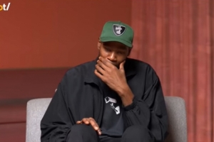 你整天都在打球哪來的時間刷推特？杜蘭特：只需要幾秒鐘啊