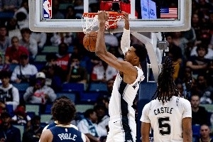 一個(gè)賽一個(gè)猛！賽季初表現(xiàn)炸裂球員：小里30+10 文班字母都是怪獸