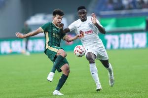 浙江隊(duì)本賽季5次烏龍，創(chuàng)2012年以來(lái)單一球隊(duì)中超賽季最多紀(jì)錄