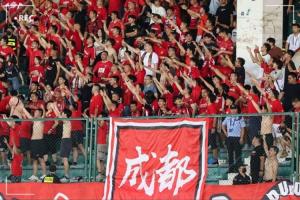 早已結(jié)下梁子！蓉城部分球迷首回合曾侮辱挑釁河南，現(xiàn)慘遭三殺